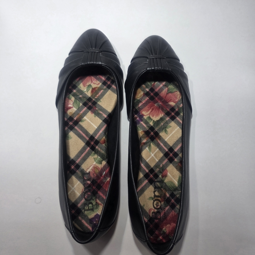 Born Black Leather Flats Women’s Size 7.5M Comfort Slip-On Shoes Floral Plaid - Picture 2 of 5